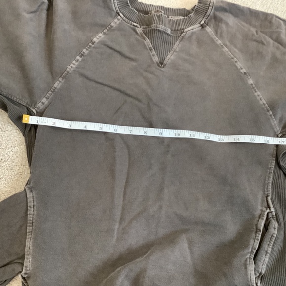 Distressed crew neck - Picture 4 of 8